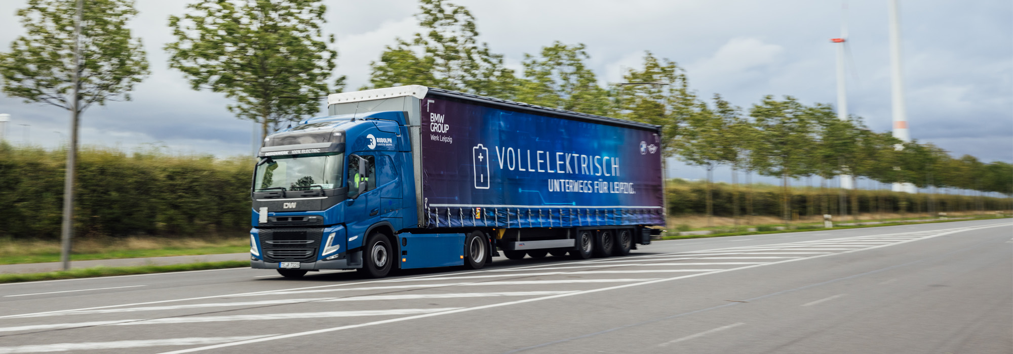 Emissionsreduziertes Fahren: E-LKW transportieren E-Komponenten