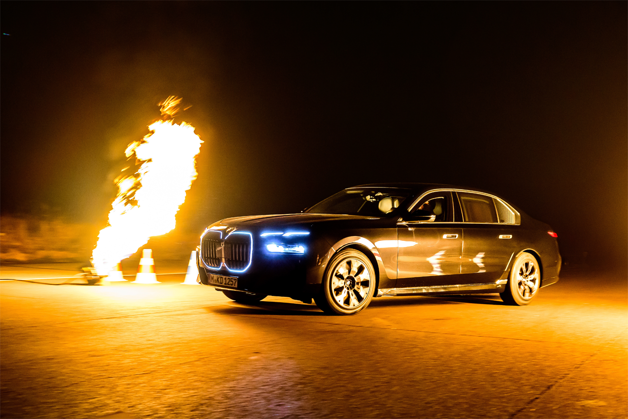 Sicherheit, die bewegt – Sonderschutzfahrzeuge und Fahrtrainings von BMW.