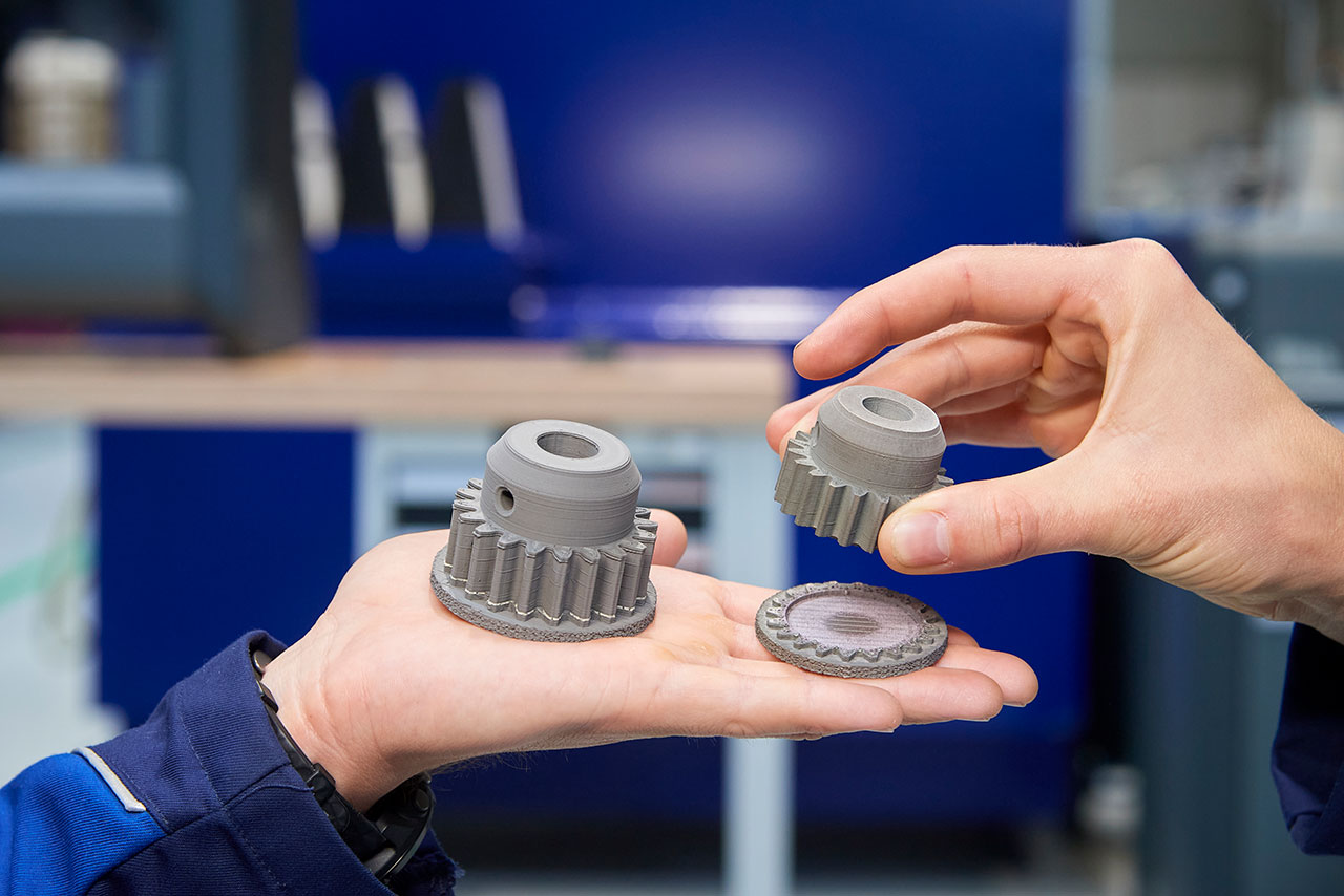 DER ADDITIVE MANUFACTURING CAMPUS: FAHRZEUGTEILE AUS DEM DRUCKER.