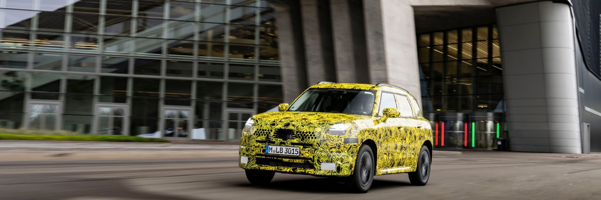 BMW Group Werk Leipzig bereitet Produktion des vollelektrischen MINI Countryman vor.