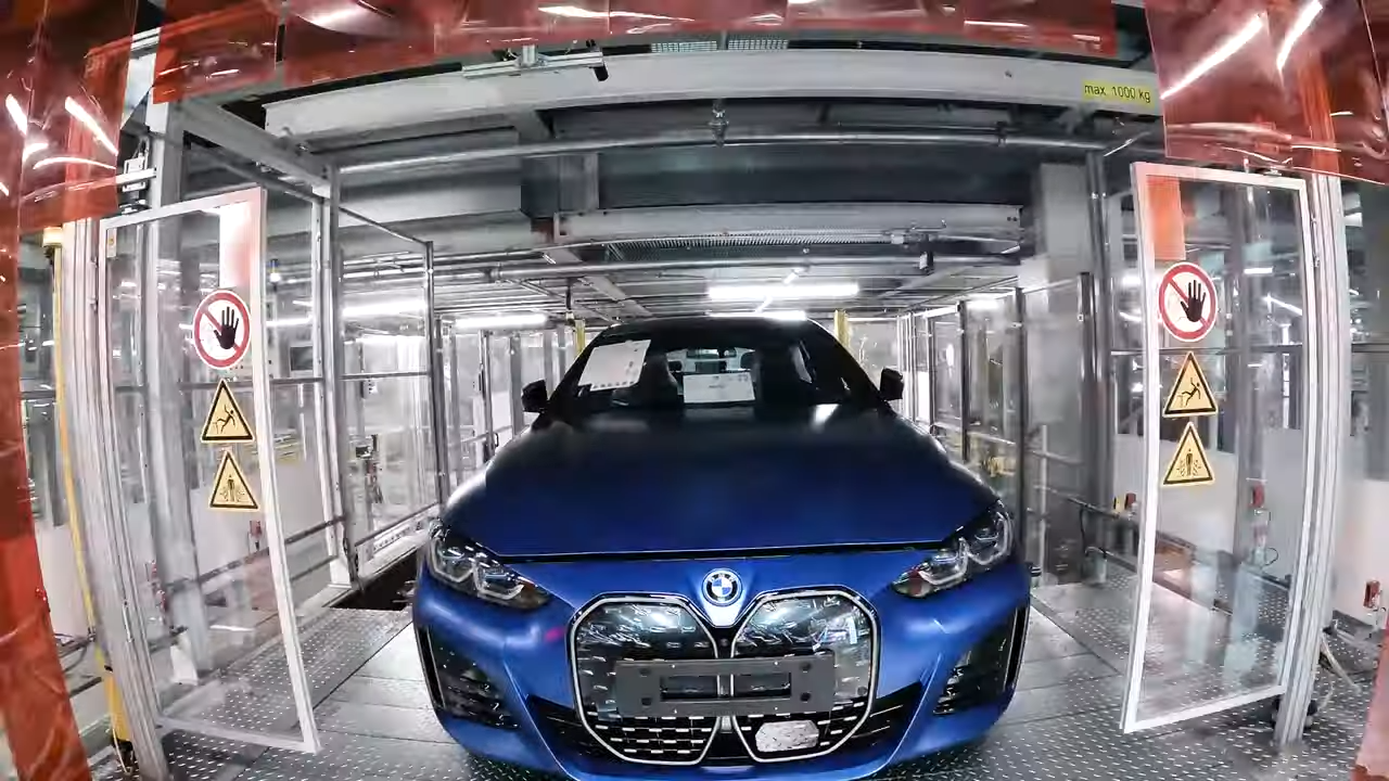 Zeitraffer Produktion BMW i4