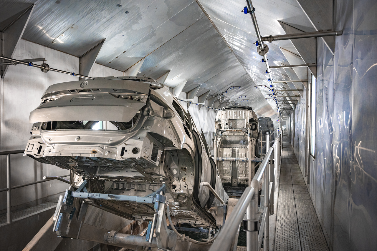 In the paint shop at BMW Group Plant Regensburg